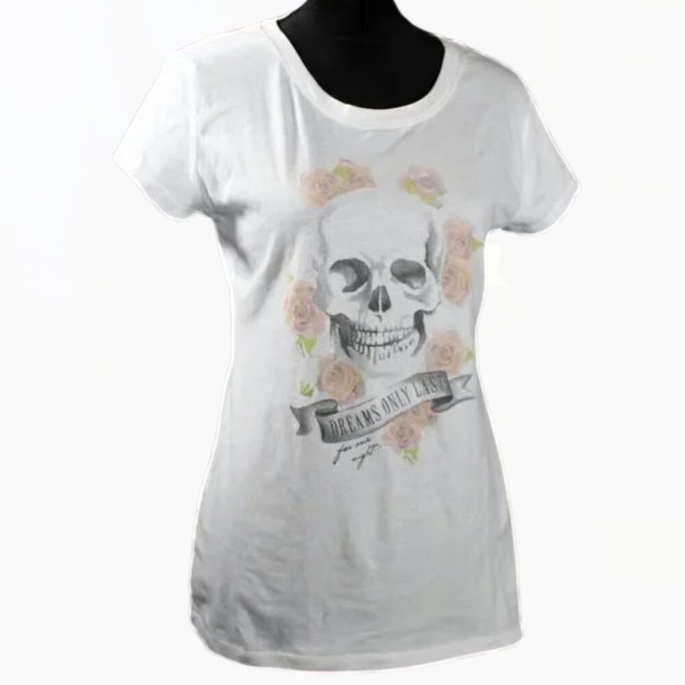 NWT Mall Pastel Goth Y2K Aesthetic Skull Graphic Tee Size Juniors XL